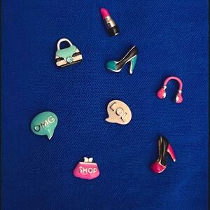 Origami Owl set of 8 DIVA like charms 💕